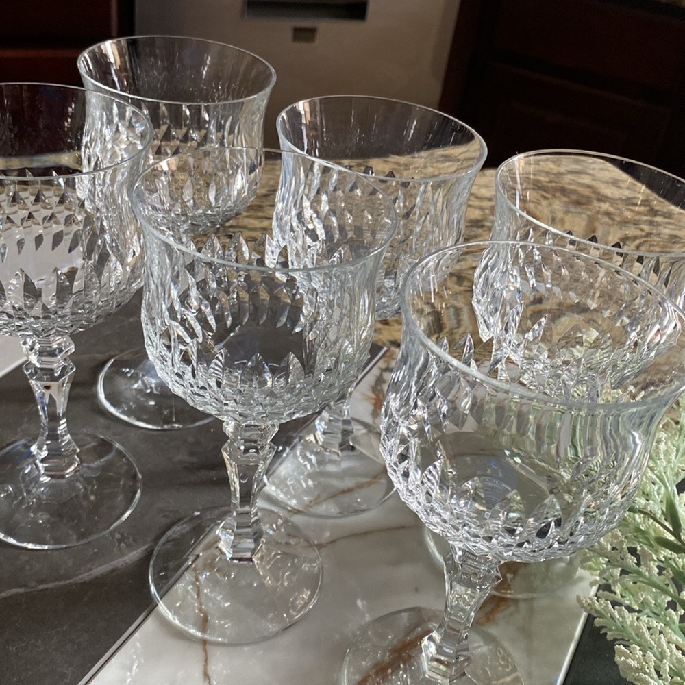 Set the of 6 vintage Schott Zweisel Crystal Desiree wine glasses.